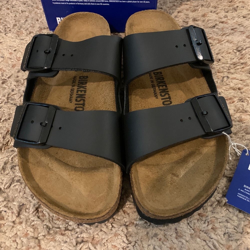 NEW IN BOX Black Birkenstock Arizona 38 Narrow